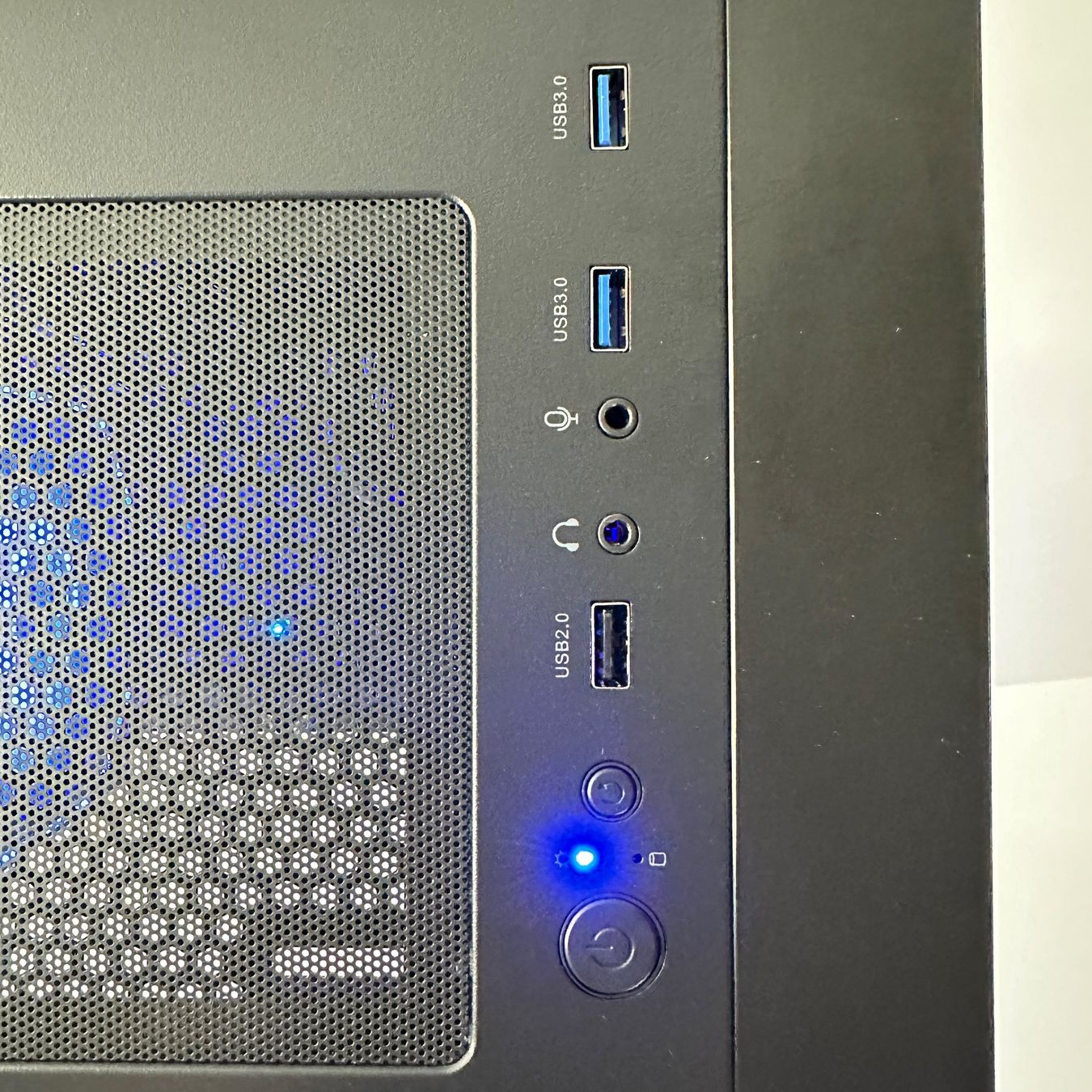 Specia Gaming PC 8 Core Intel E5 3,4Ghz 32GB 1TB RX580 *Neu*