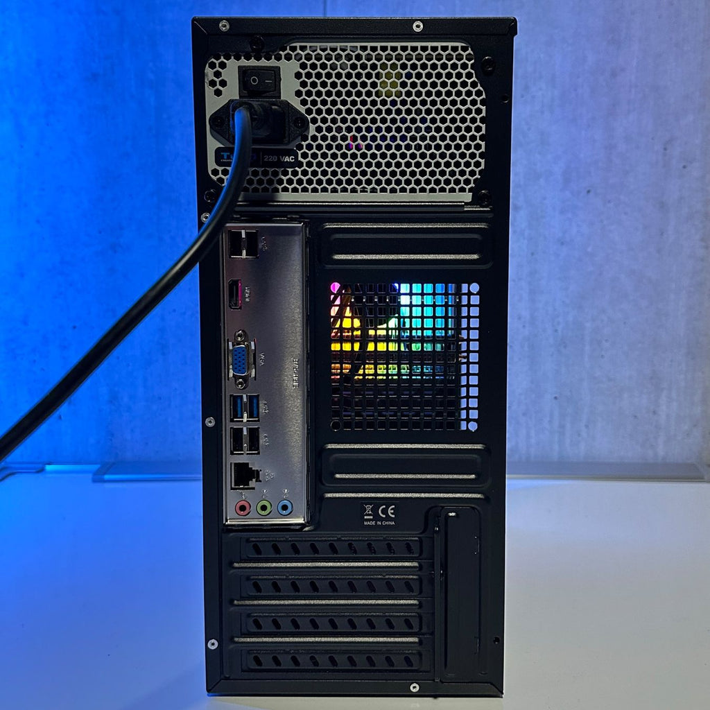 Specia Gaming PC 4 Core Intel Xeon 3,6Ghz 16GB 512GB *Neu*